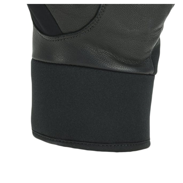 Sealskinz All Weather Insulated Glove 4 Sealskinz All Weather Insulated Glove - Image 4