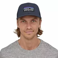 Patagonia P-6 Logo Trucker Hat -pyöräkauppa 77666 3 navyblue